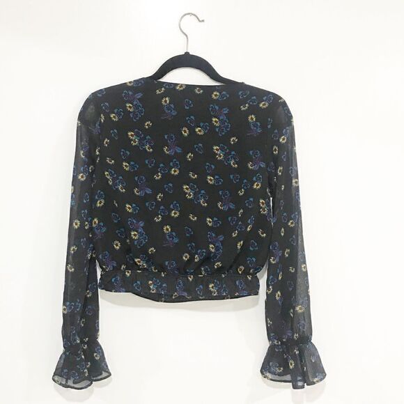 Xhilaration cropped blouse  - Picture 2 of 3